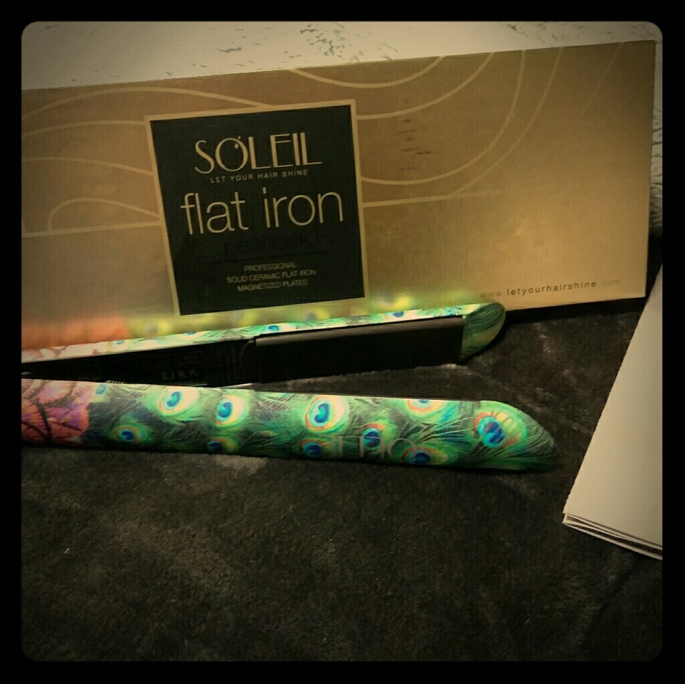 Soleil flat iron
